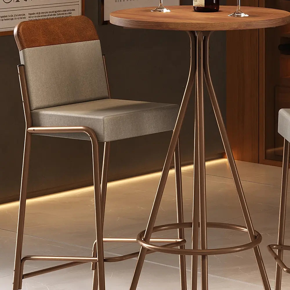 Mesa Bistro 1575 com 2 Banquetas 1753 Redonda em Aço e Tampo Madeirado Carraro