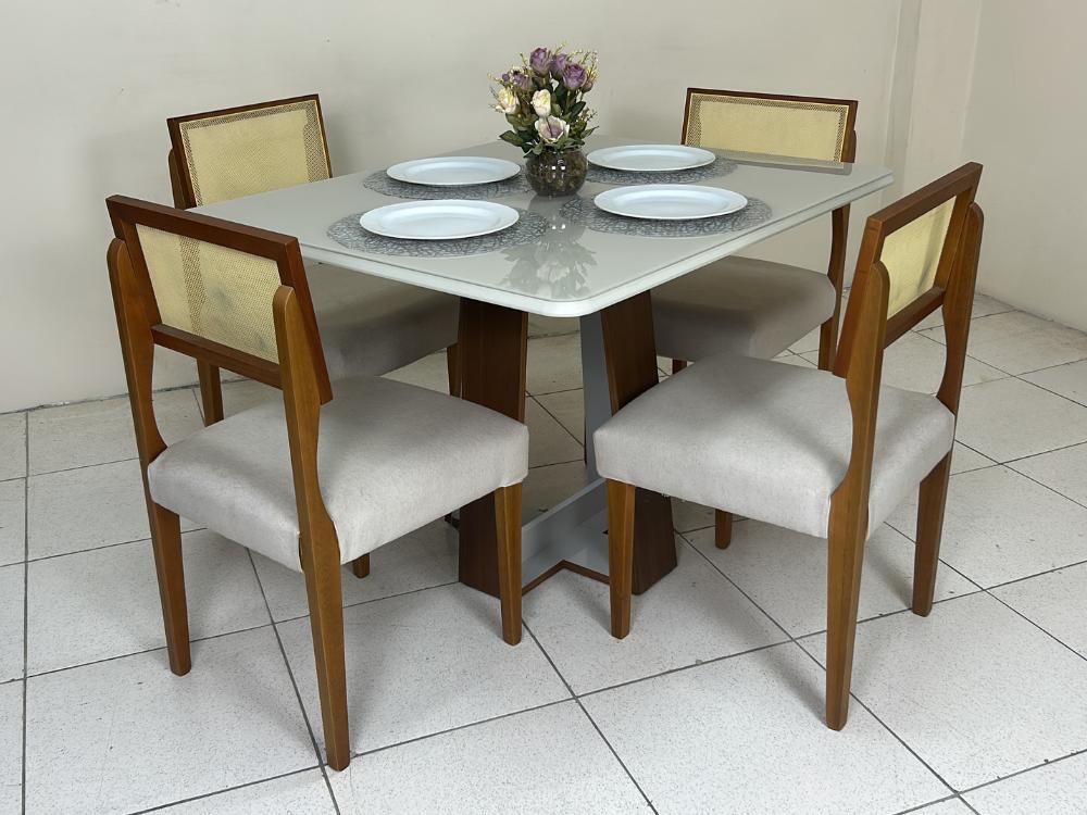 Mesa de Jantar Laís 1.15×0.94 com 4 Cadeiras Grécia – Cinamomo/Off White