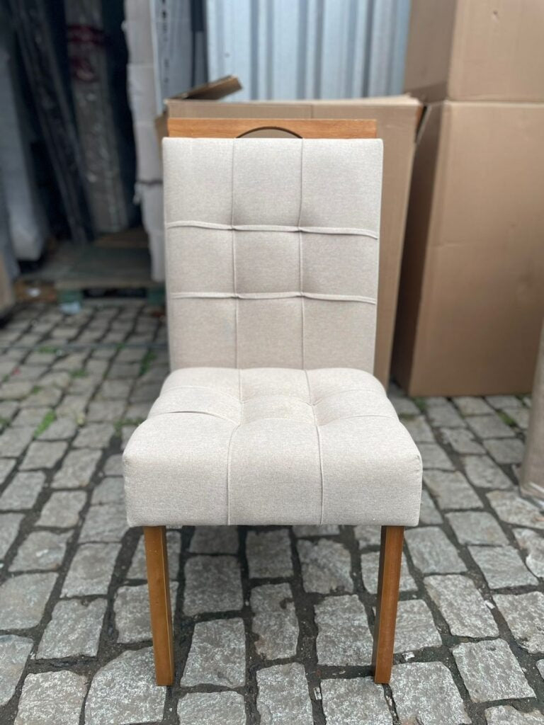 Mesa Redonda Celebrare 100 Amêndoa Clean/Off White com 4 Cadeiras Sophia Linho Bege 200 – LOPAS + WM DECOR