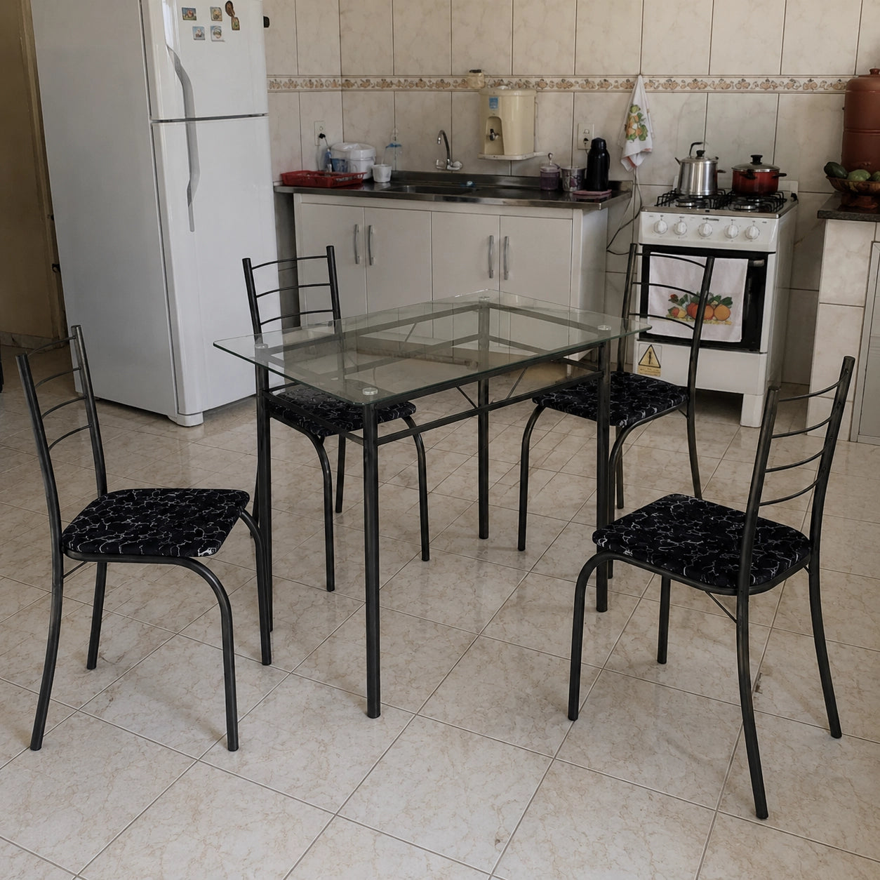 Mesa Rio Tampo Vidro 100x60cm com 4 Cadeiras Tubular Teixeira