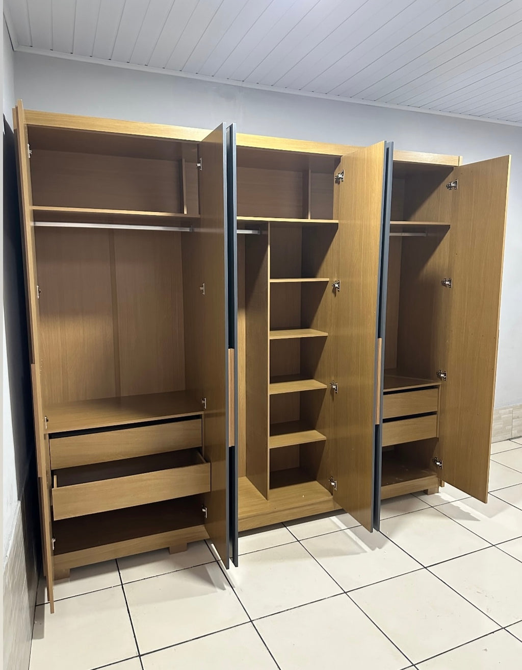 ROUPEIRO ARAGUAIA 6PTS RIPADO C/ESP - 260CM