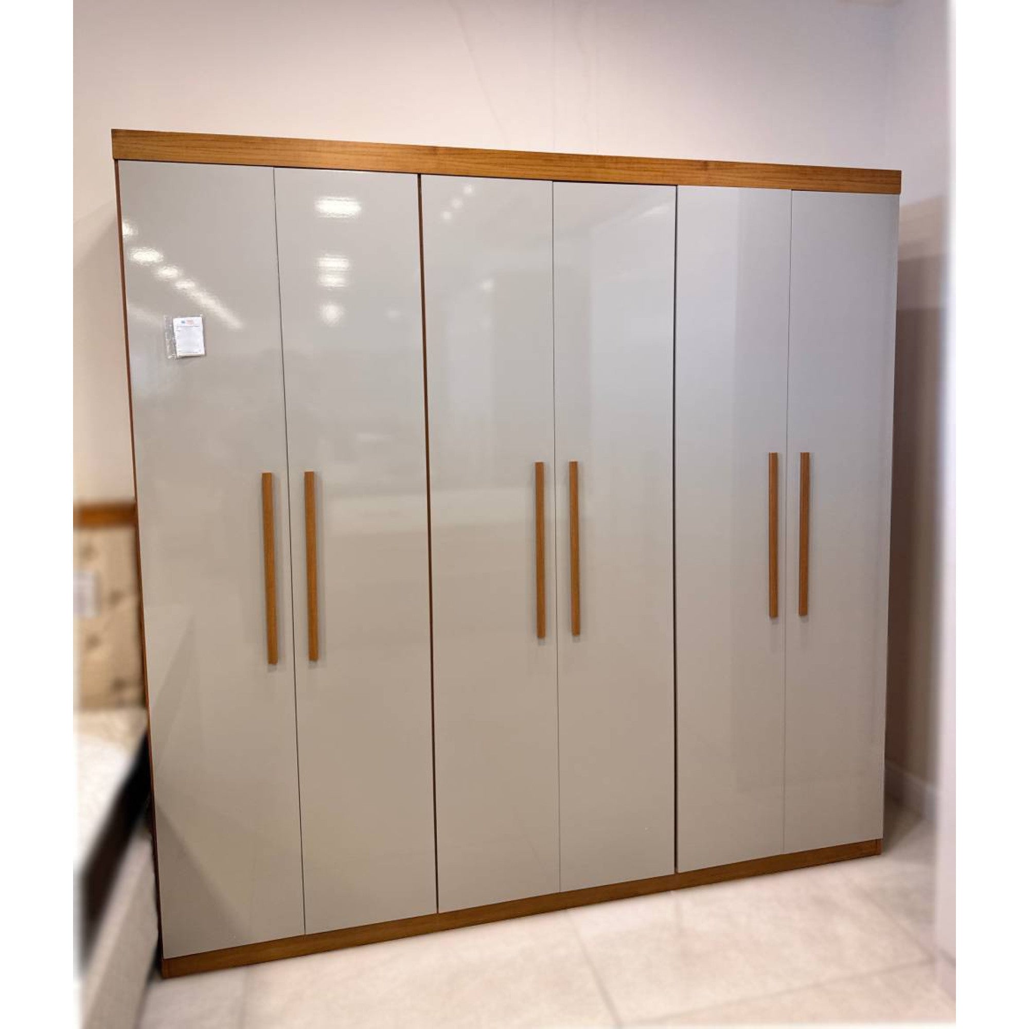 Guarda-Roupa Bariloche 6 portas – Cinamomo/Off White