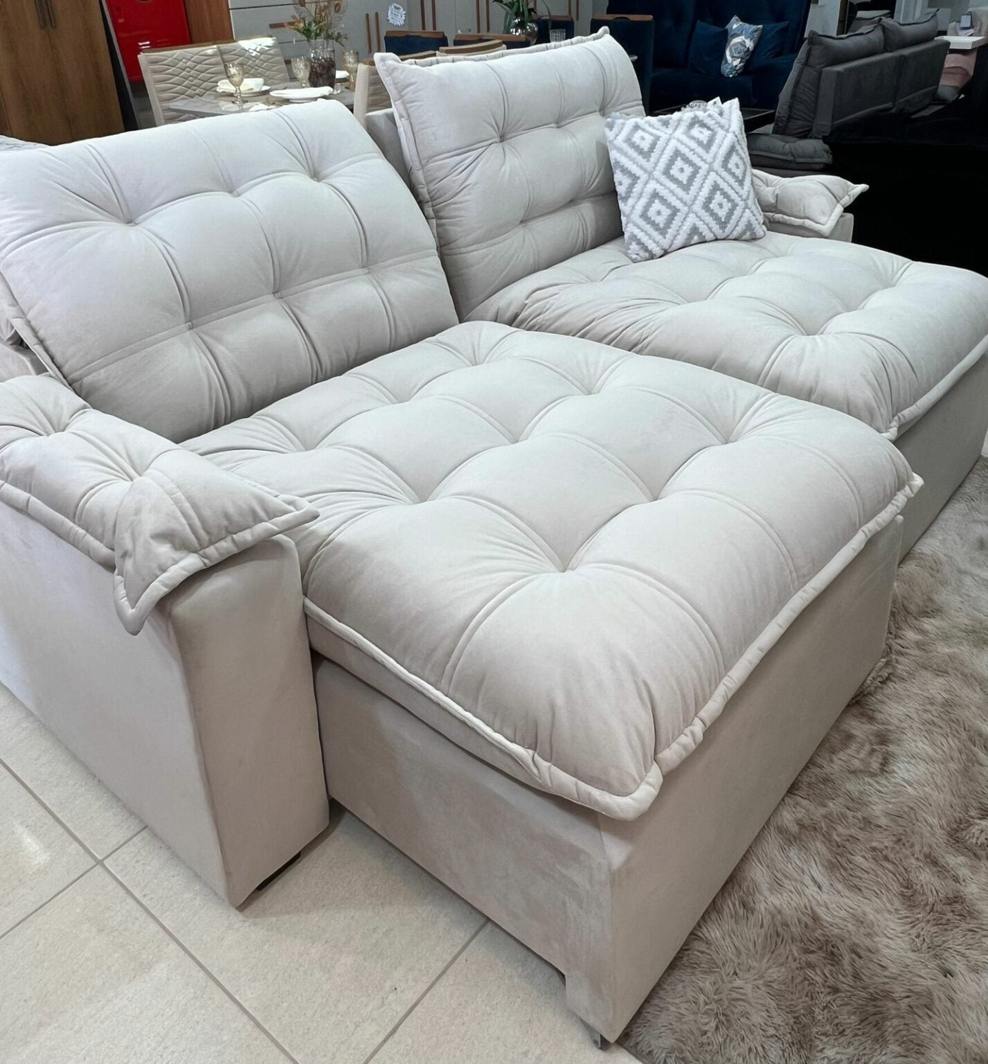 Sofá Retrátil e Reclinável Alaska 2,40 m Bege – MONTANO ESTOFADOS