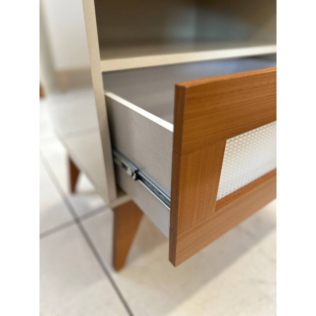 Mesa de Cabeceira City c/ 1 Gaveta - Off White/Cedro - Móveis furniture