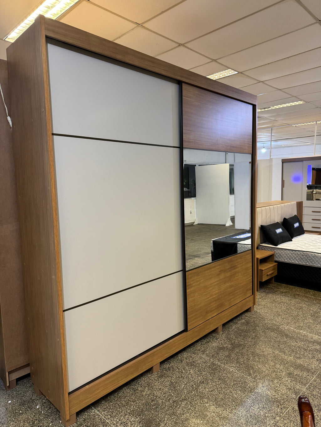 Guarda-Roupa 2 Portas Brusque 2,412 M Cumaru/Fendi/Cumaru – NOVO HORIZONTE