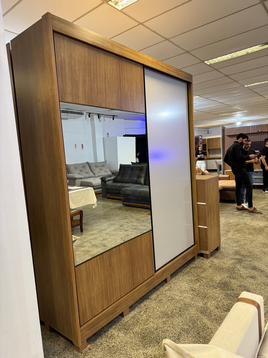 Guarda-Roupa 2 Portas Versatto 2,082 m Cumaru/Fendi/Cumaru – NOVO HORIZONTE