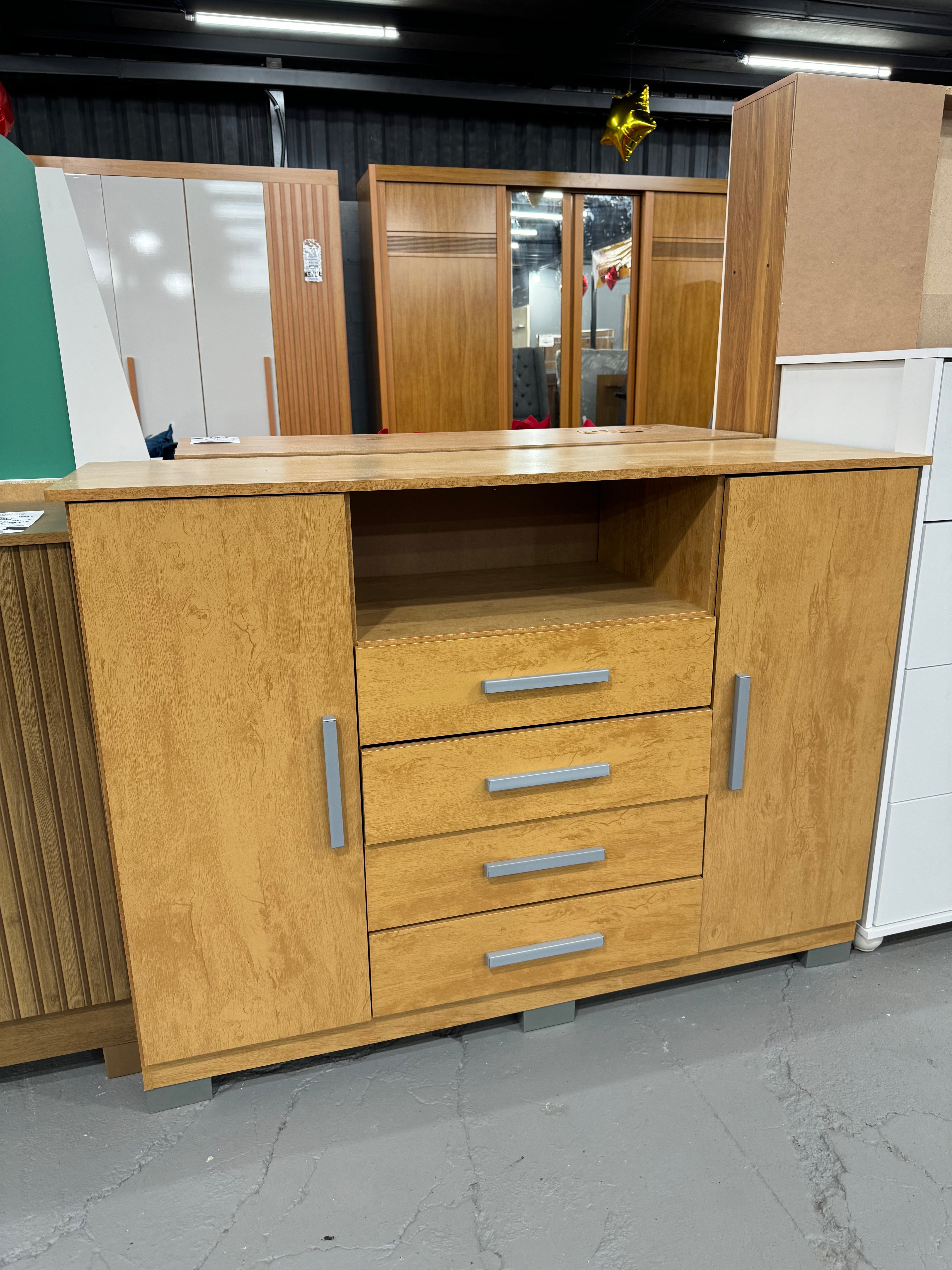 Cômoda Sapateira 8020 2 Portas 4 Gavetas Araplac - Móveis furniture