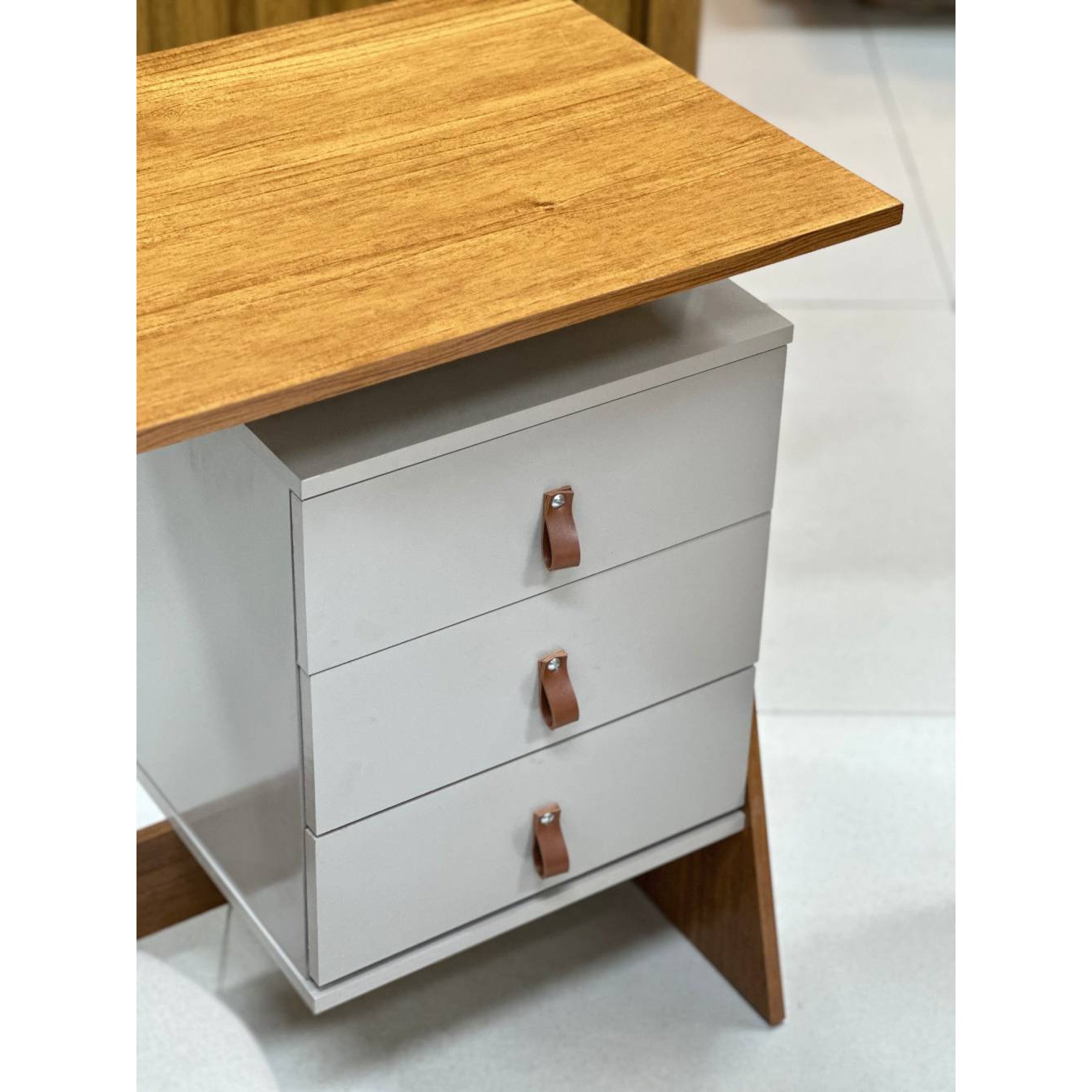 Escrivaninha Gaby Cinamono/Off White – JCM MOVELARIA