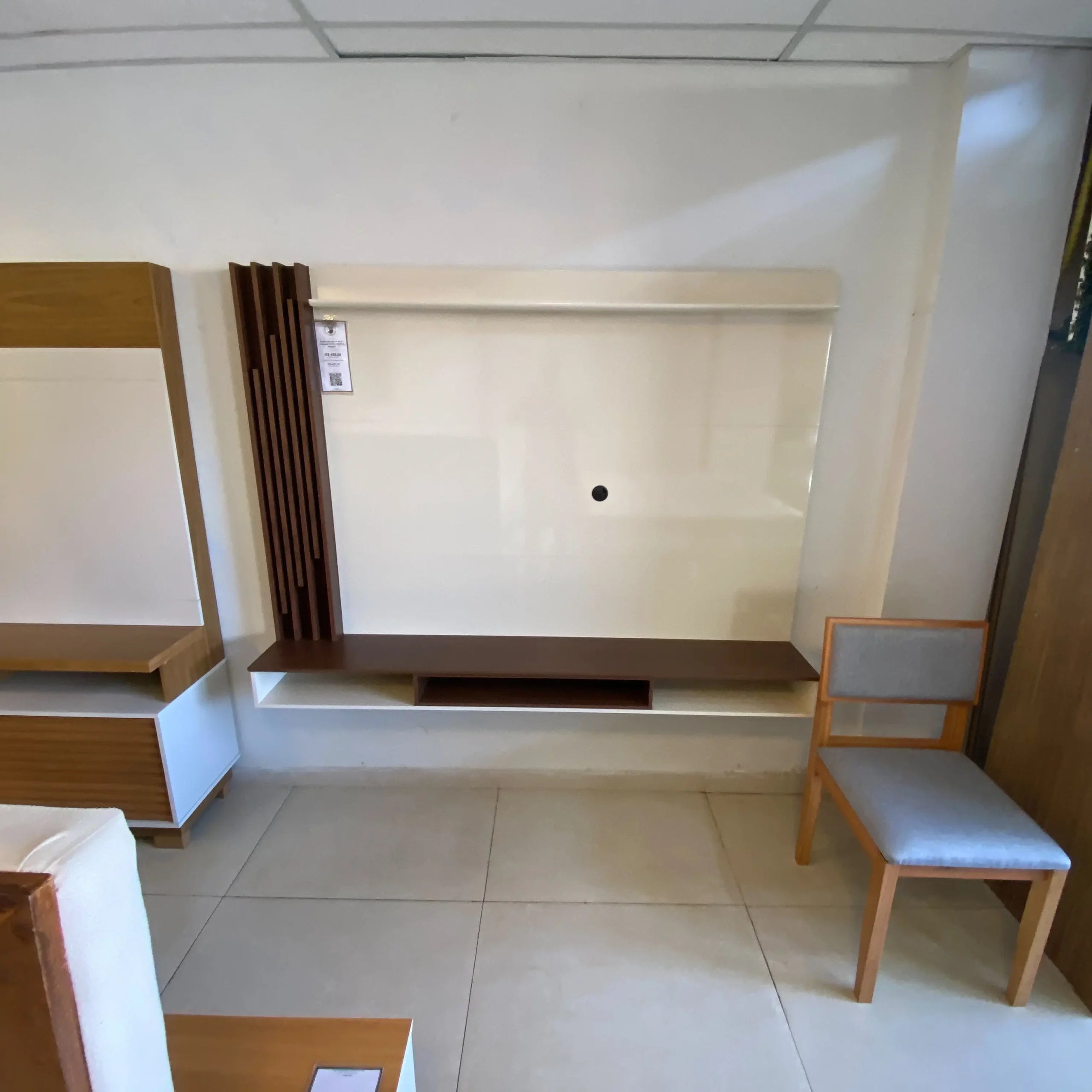 Painel Aston para TV até 55 Polegadas EDN