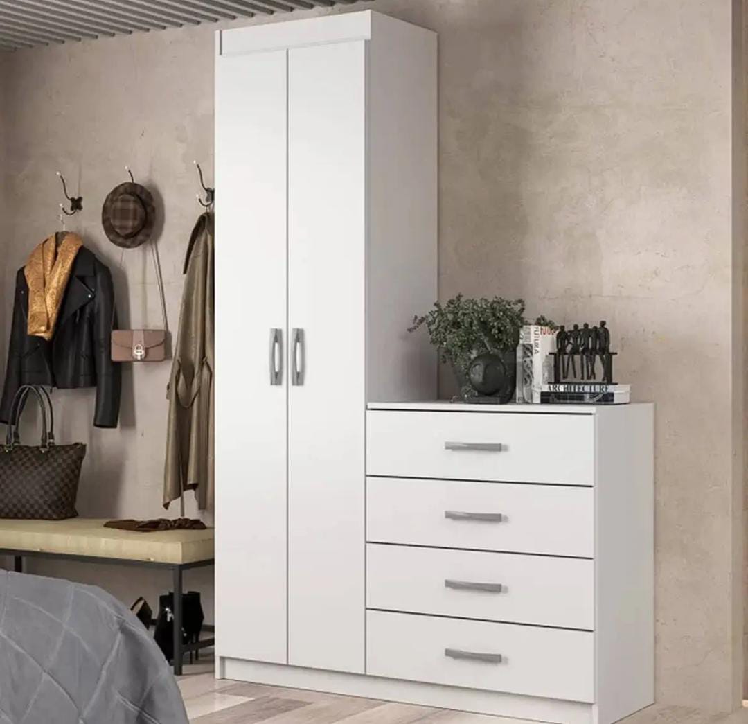 Cômoda Larissa 4 Gavetas 2 Portas Evidencia