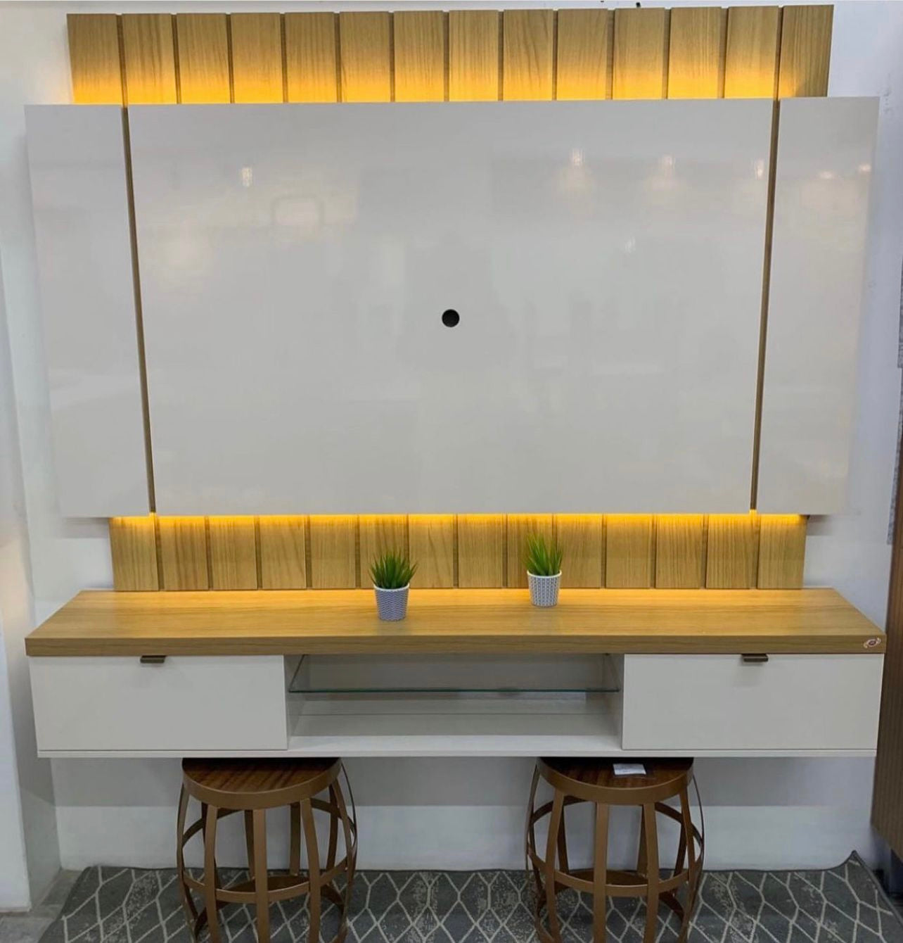 Home Suspenso até 55″ Ilusion 1.8 Off White/Cinamono - Móveis furniture