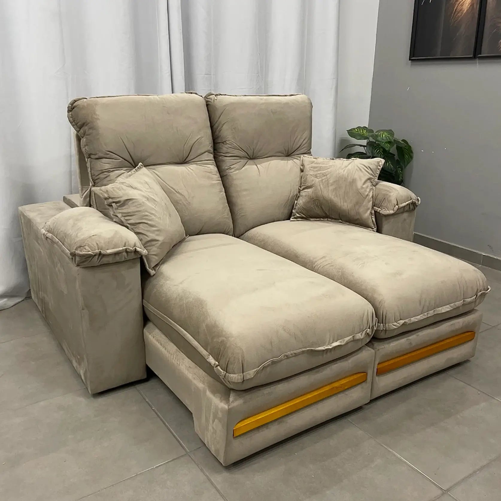 Sofá Libano 2 Lugares Retrátil e Reclinável 180cm Tecido Veludo Aifos Beje