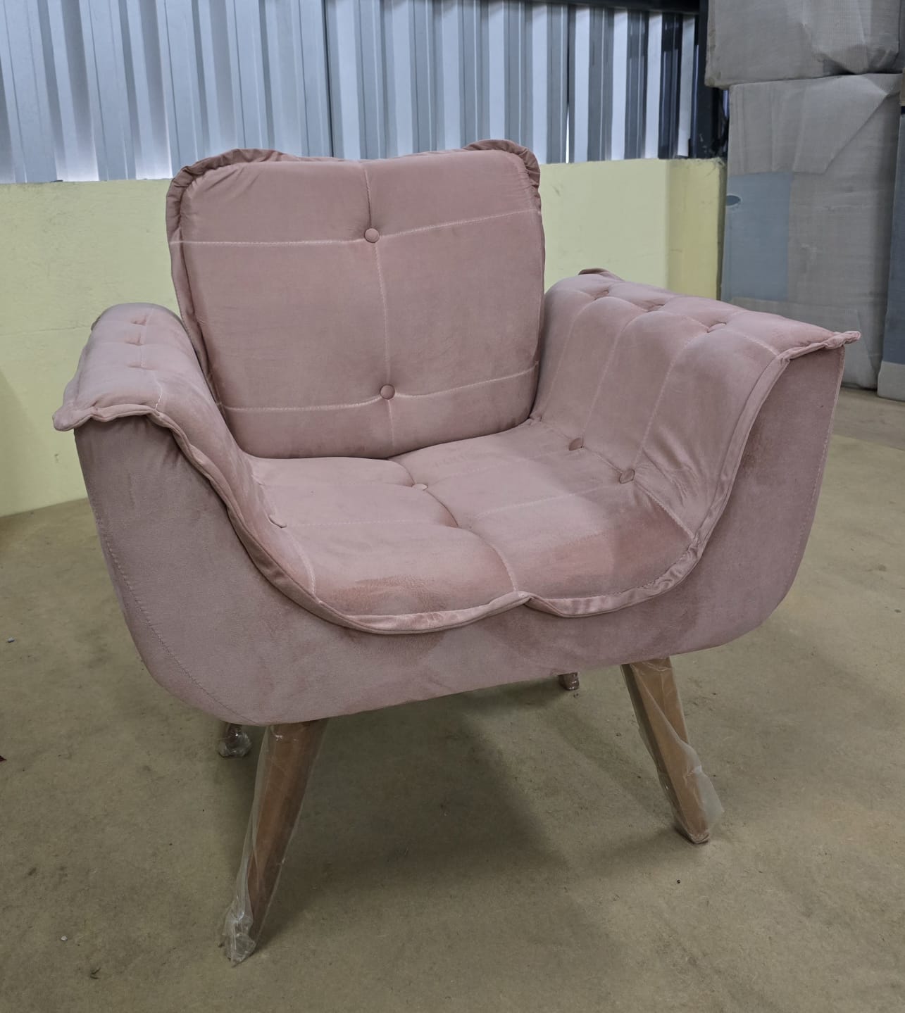 Poltrona Graziela Velodo Inca Rose AL Estofados