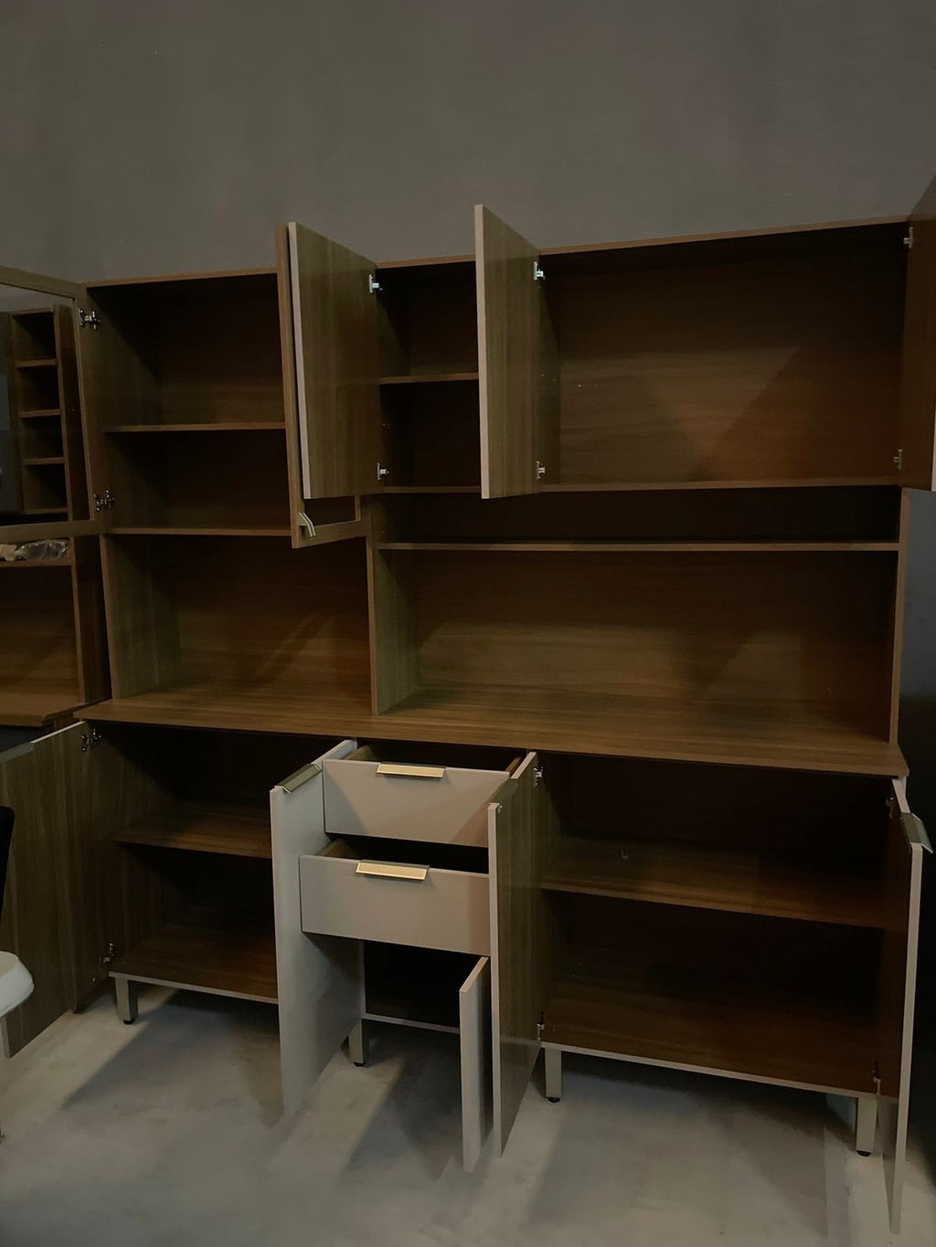 Kit Cozinha Amora 1,98 m Nogueira Touch/Nude Prime – DEMÓBILE