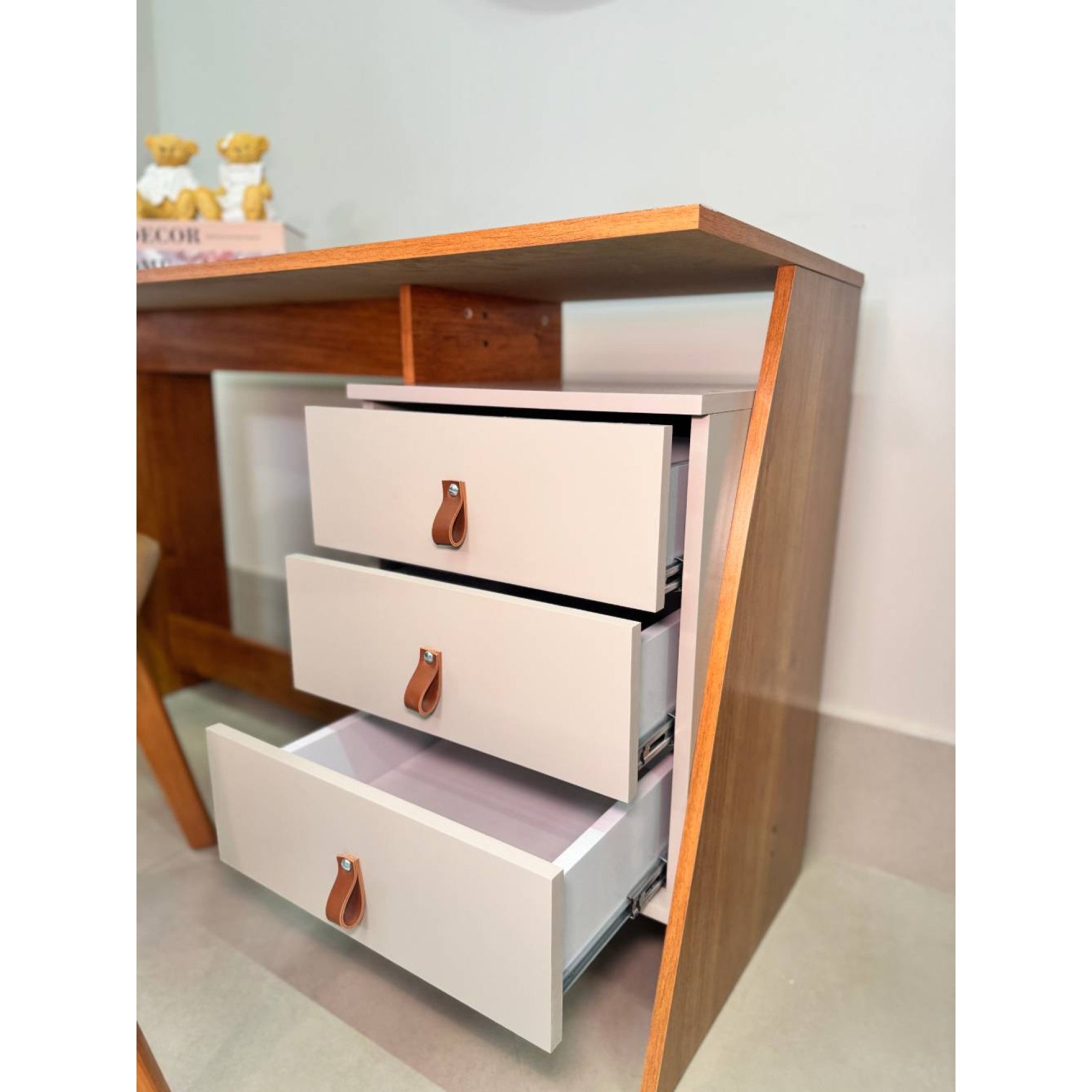 Escrivaninha Gaby Cinamono/Off White – JCM MOVELARIA