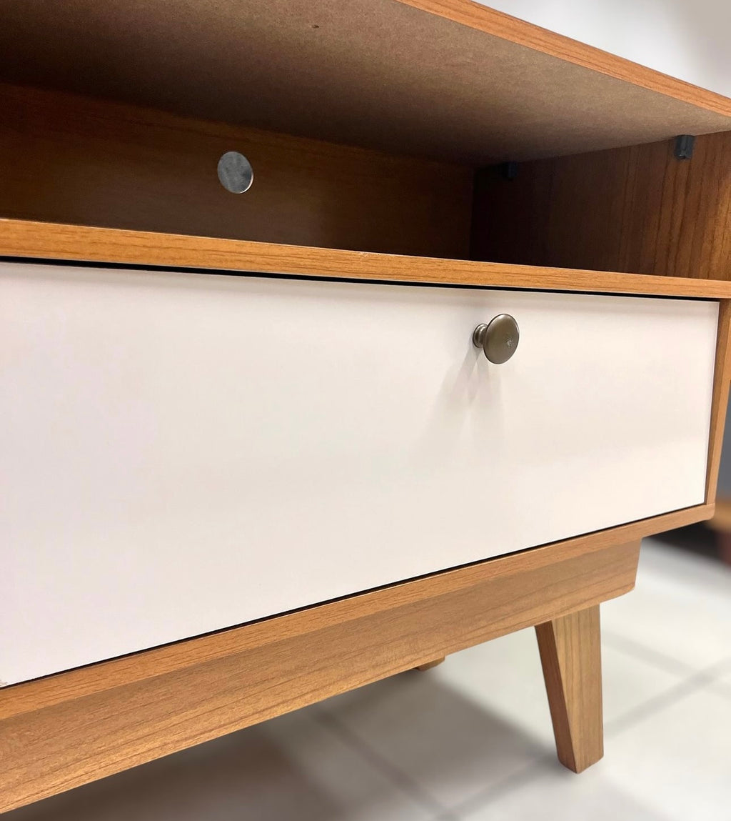 Rack Houston para TV até 50 Polegadas 1 Porta Valdemóveis Cinamomo Off White