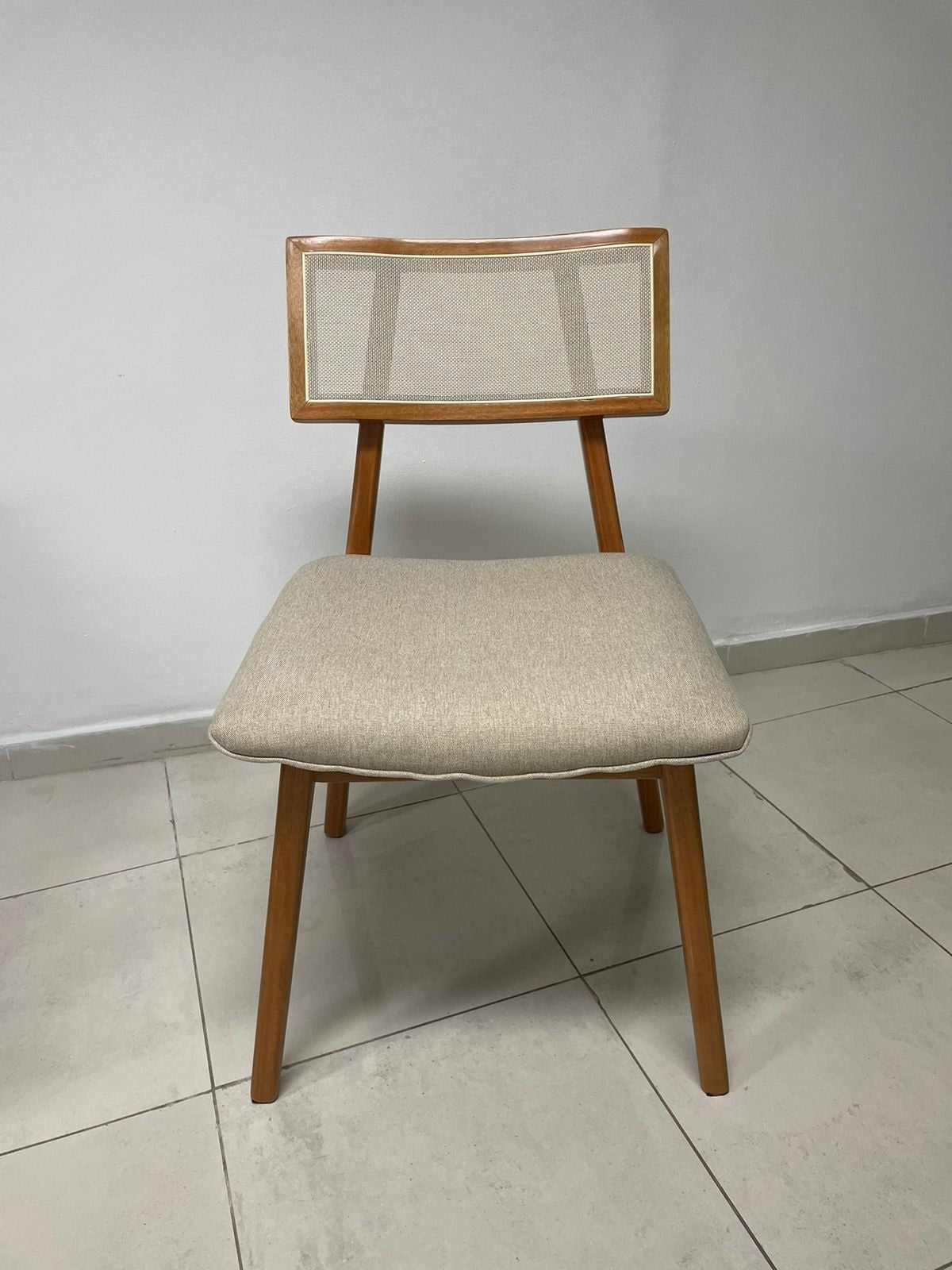 Kit 4 Cadeiras Lara/Bela Champagne/Linho Saturno Bege 01 – - Móveis furniture