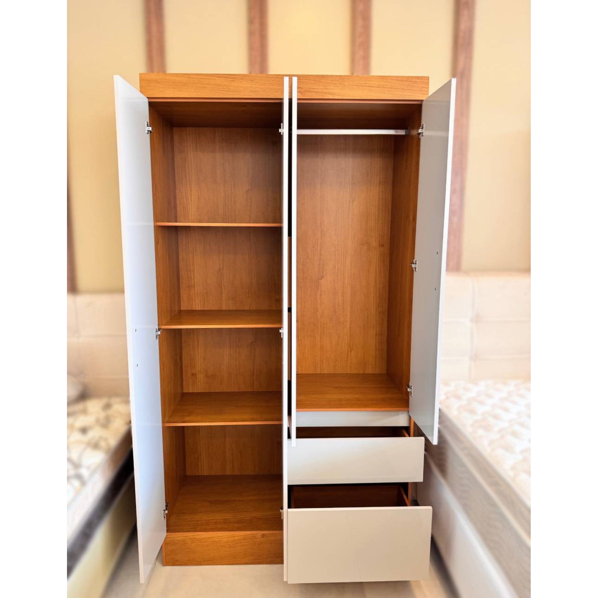 Roupeiro 4 Ptas Oregon Cinamomo/off White Tcil