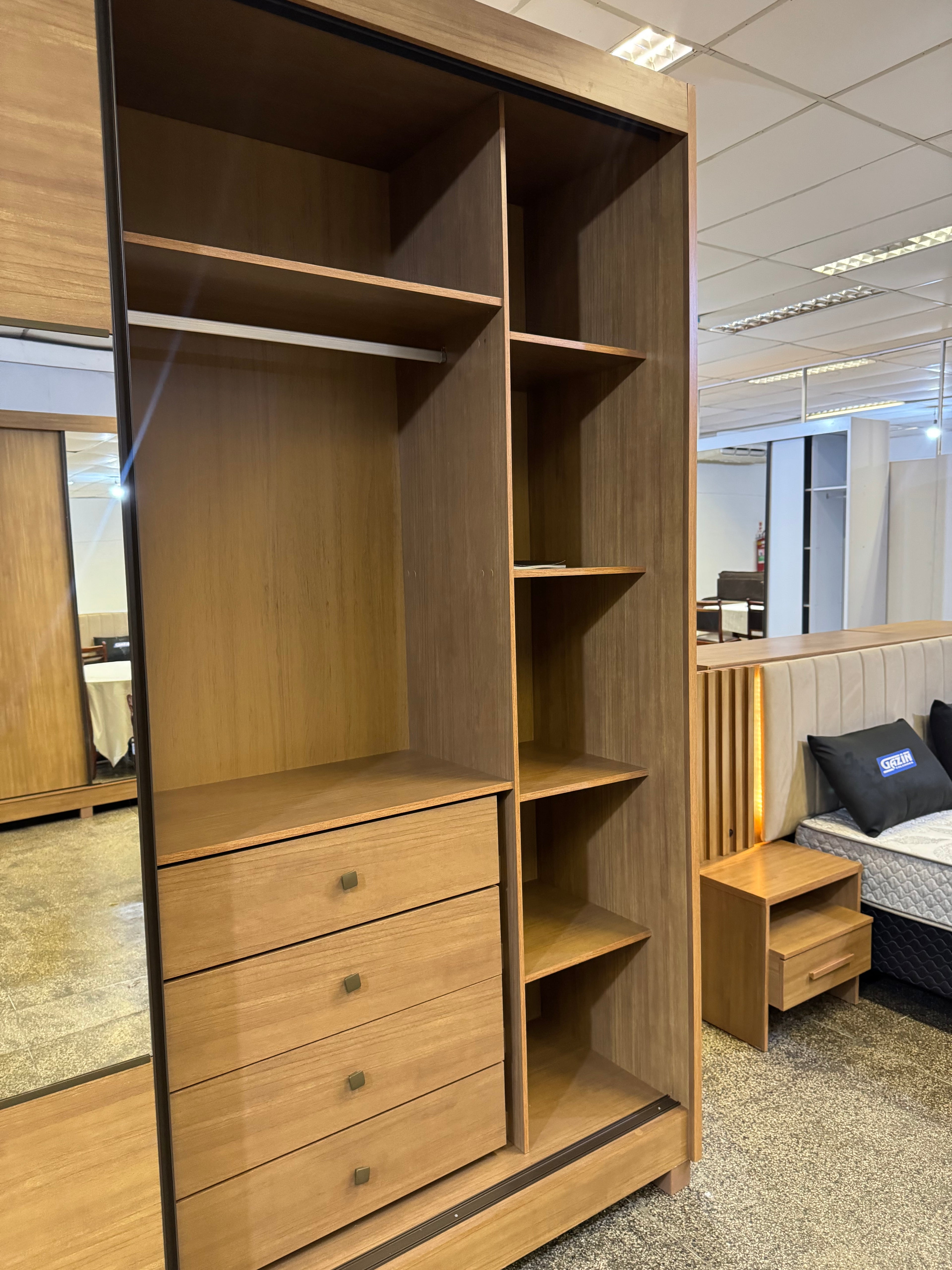 Guarda-Roupa 2 Portas Brusque 2,412 M Cumaru/Fendi/Cumaru – NOVO HORIZONTE