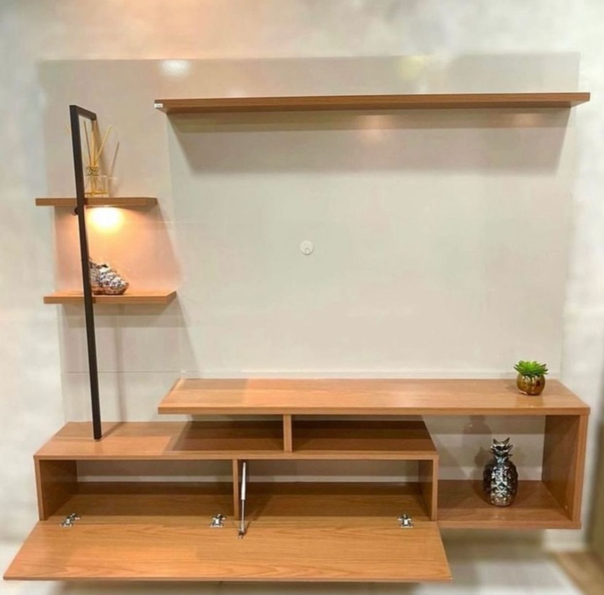 Home Suspenso até 58″ Maragogi Off White/Freijó – COLIBRI