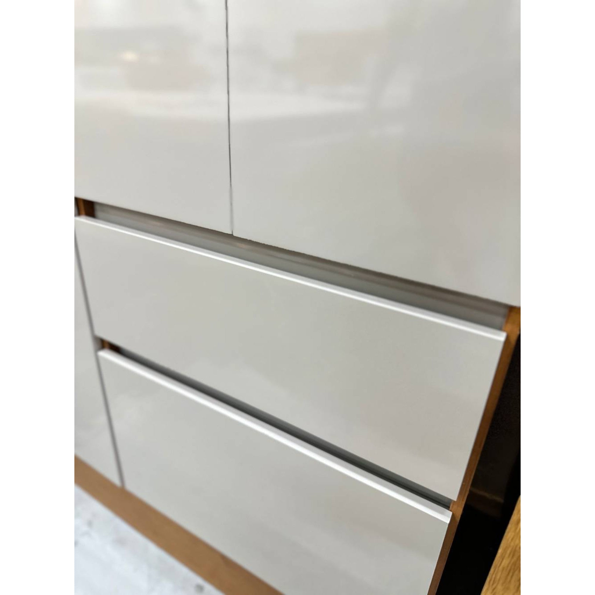 Roupeiro 4 Ptas Oregon Cinamomo/off White Tcil