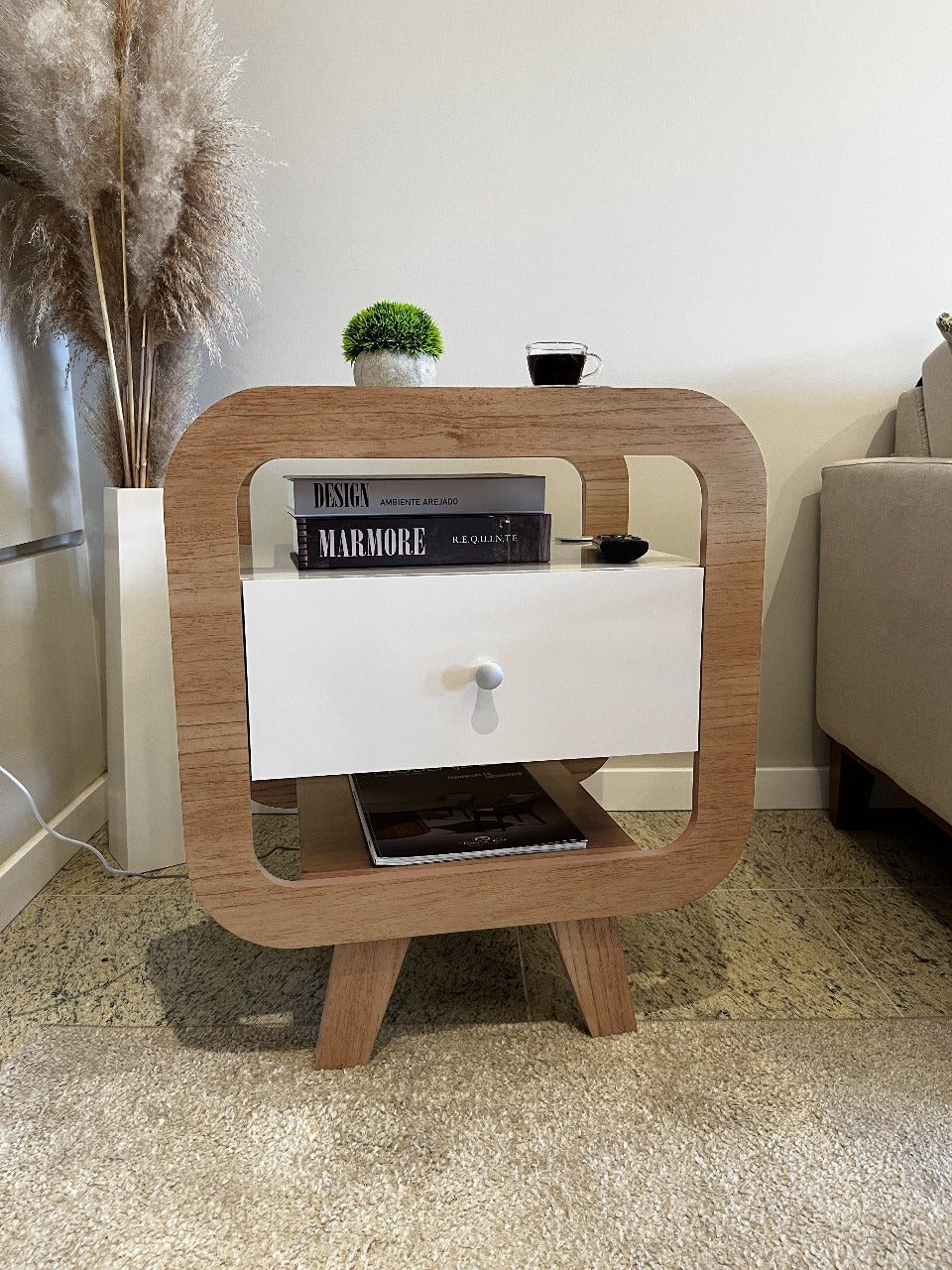 Mesa de Cabeceira Theo Com USB – Cinamomo/Off