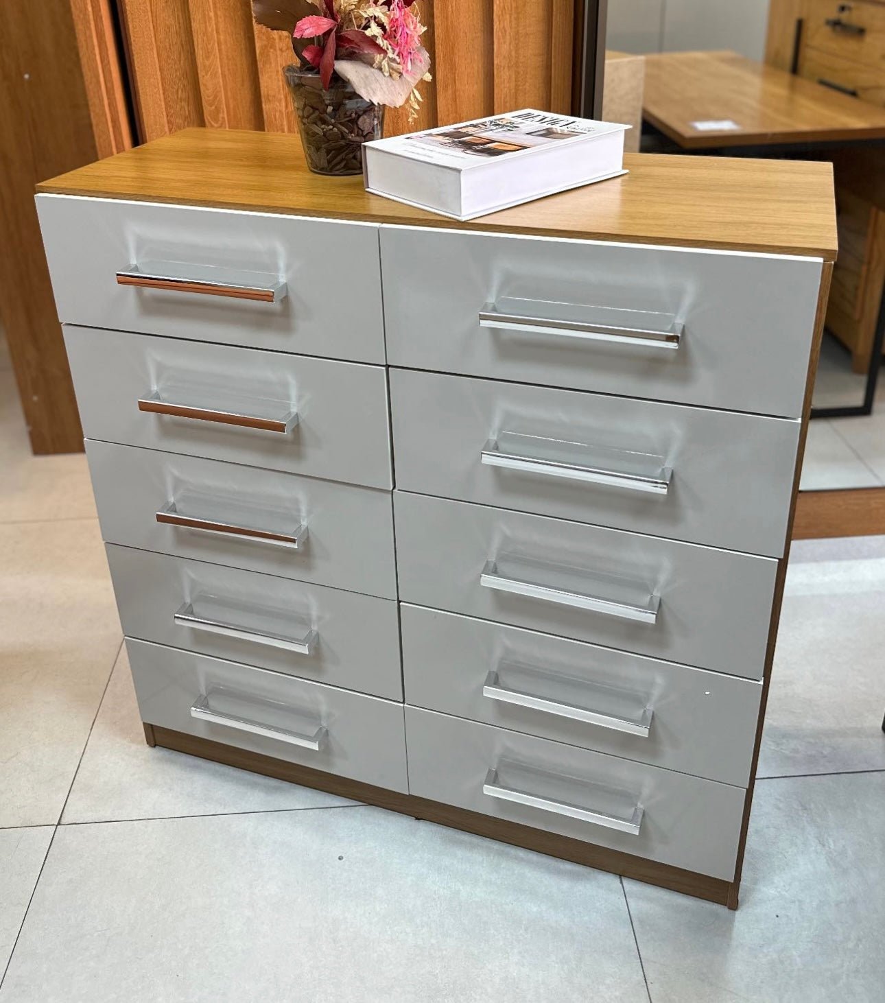 Cômoda 10 Gavetas Torres CO 1023 Cinamono/Off White – RODIAL MÓVEIS