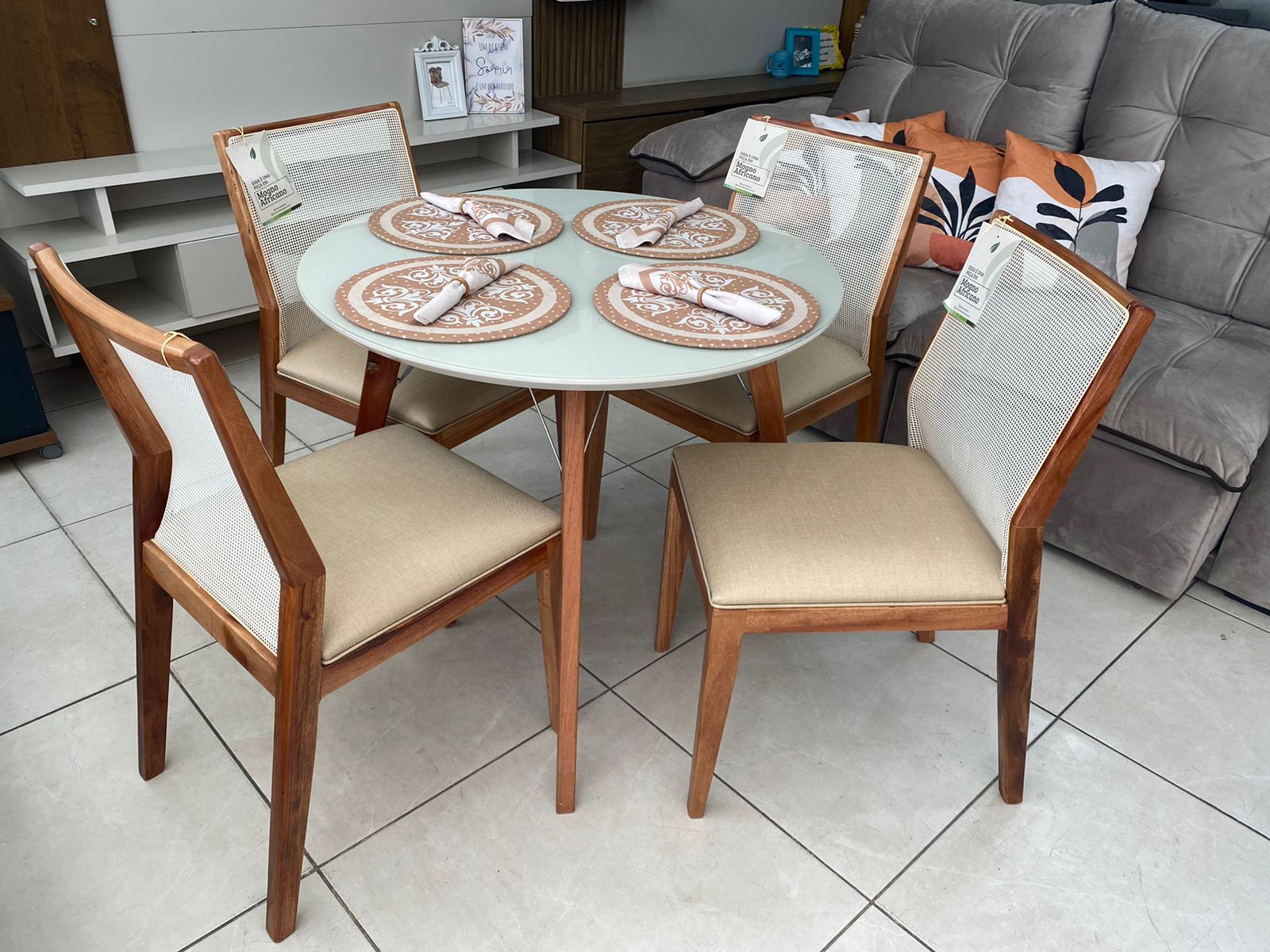 MESA LARA COM 4 CADEIRA MALTA RAFANA - Móveis furniture