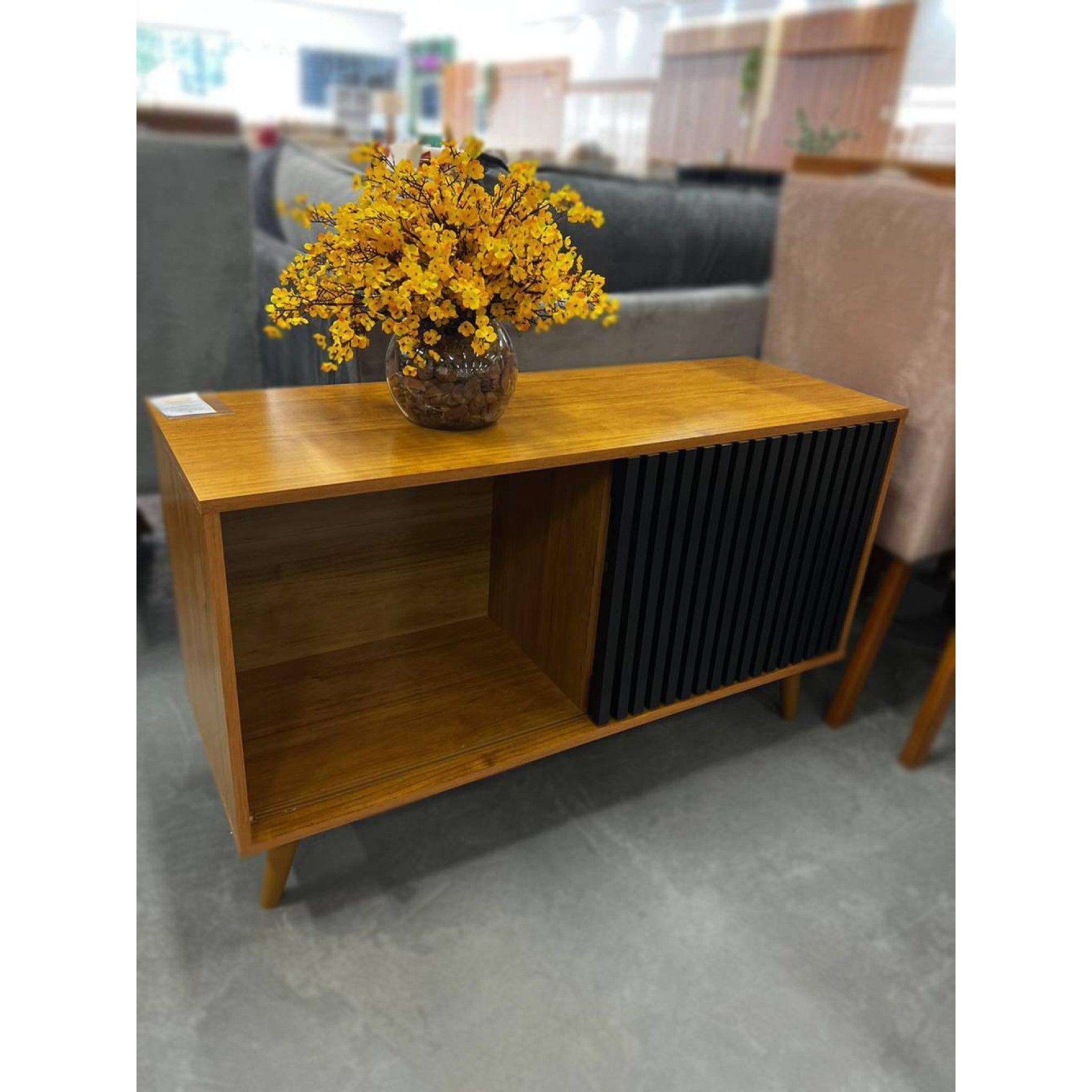 Rack até 43″ Carinho Cinamono/Preto – JCM MOVELARIA - Móveis furniture