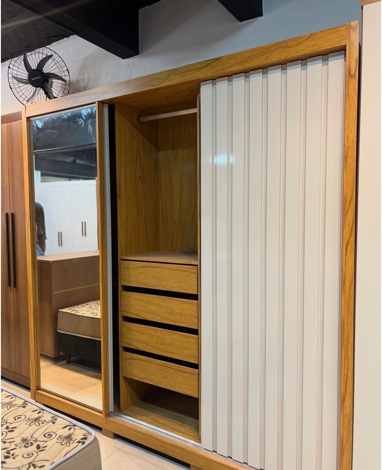 Guarda-Roupa Teresópolis 2,337 m Cinamono/Areia – RUD RACK - Móveis furniture