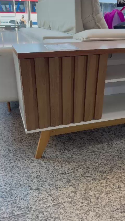 Rack Ripado para Tv 55 Polegadas Off White Freijo Malbec Germai Off White/Freijó